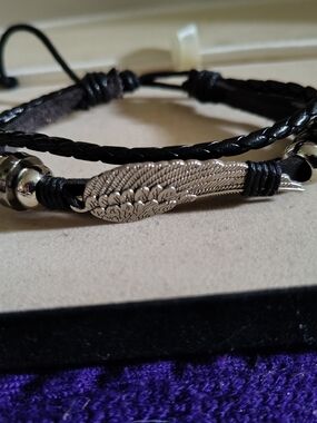 🪽 Braided Leather Angel Wing Charm Bracelet - Black/Silver 🪽